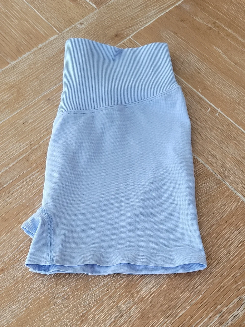 PINK Victoria's Secret Seamless Bun Shorts In Light Blue Size Medium NWT